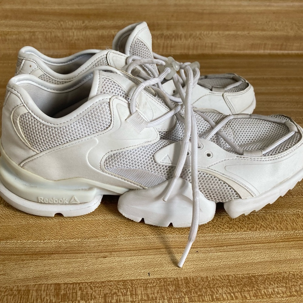 Reebok Run.r 96 Sneakers in White - Picture 2 of 9